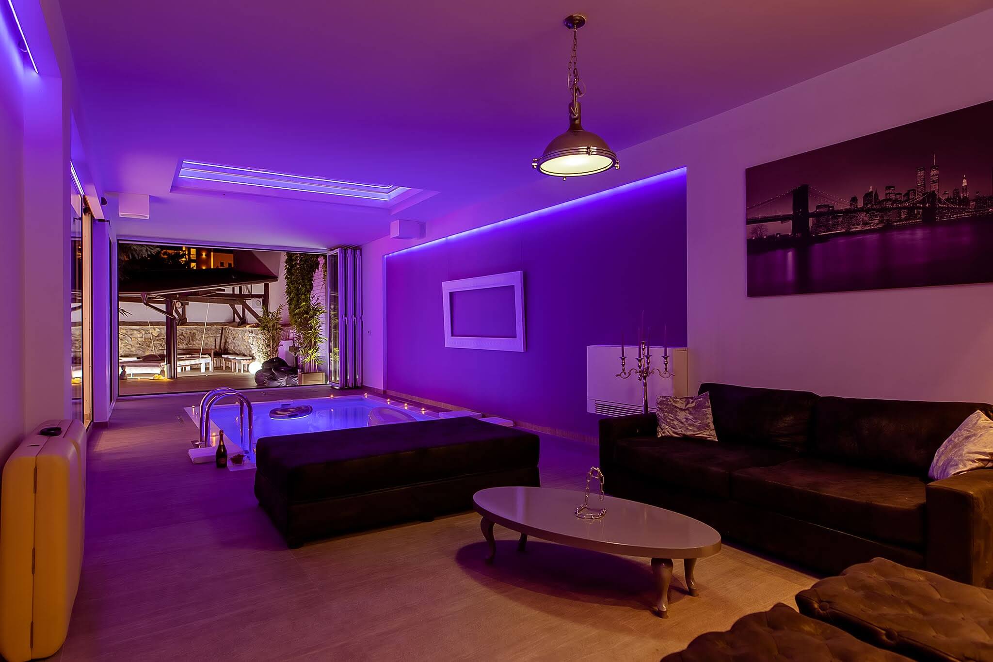Villa Belgrade indoor Pool and Party area